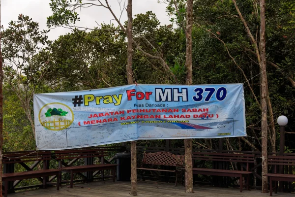 MH370